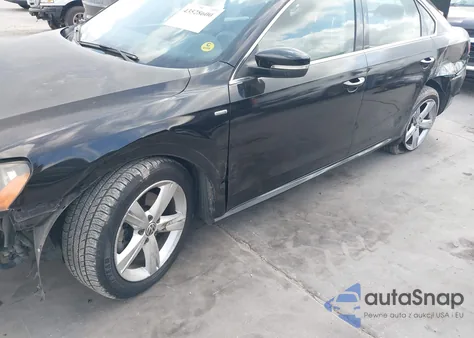 2014 Volkswagen Passat 1.8T Wolfsburg Edition from USA, damaged, VIN 1VWAT7A32EC034828